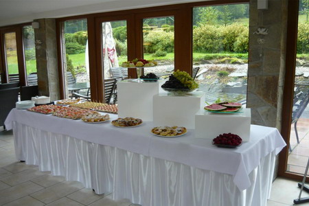 Ubytování Beskydy - Hotel v Beskydech - malé přivítání pro svatební hosty